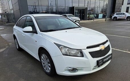 Chevrolet Cruze II, 2010 год, 620 000 рублей, 3 фотография