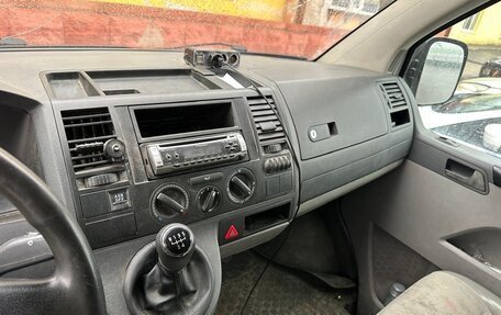 Volkswagen Transporter T5 рестайлинг, 2009 год, 830 000 рублей, 6 фотография