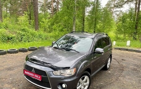 Mitsubishi Outlander III рестайлинг 3, 2011 год, 1 450 000 рублей, 1 фотография