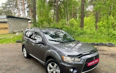 Mitsubishi Outlander III рестайлинг 3, 2011 год, 1 450 000 рублей, 2 фотография