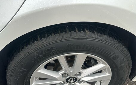 Toyota Camry, 2018 год, 1 950 000 рублей, 9 фотография
