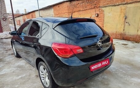 Opel Astra J, 2012 год, 700 000 рублей, 7 фотография