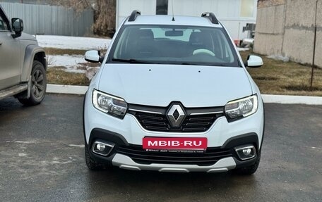 Renault Sandero II рестайлинг, 2018 год, 1 340 000 рублей, 2 фотография