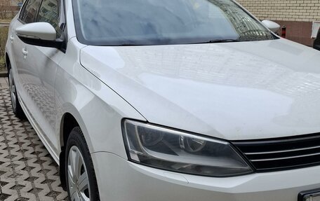 Volkswagen Jetta VI, 2013 год, 950 000 рублей, 2 фотография