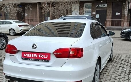 Volkswagen Jetta VI, 2013 год, 950 000 рублей, 4 фотография