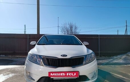 KIA Rio III рестайлинг, 2013 год, 1 150 000 рублей, 2 фотография