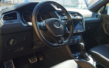 Volkswagen Tiguan II, 2020 год, 2 530 000 рублей, 9 фотография