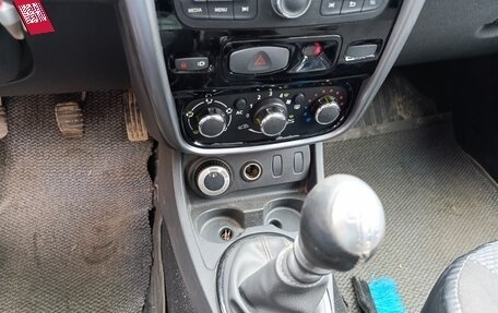 Renault Duster I рестайлинг, 2013 год, 1 000 000 рублей, 3 фотография