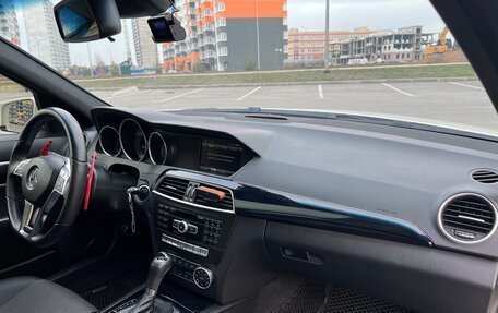 Mercedes-Benz C-Класс, 2011 год, 1 800 000 рублей, 10 фотография