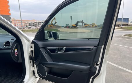 Mercedes-Benz C-Класс, 2011 год, 1 800 000 рублей, 8 фотография