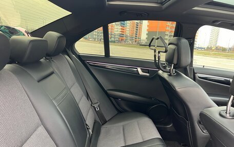 Mercedes-Benz C-Класс, 2011 год, 1 800 000 рублей, 14 фотография