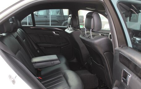 Mercedes-Benz E-Класс, 2015 год, 2 350 000 рублей, 13 фотография