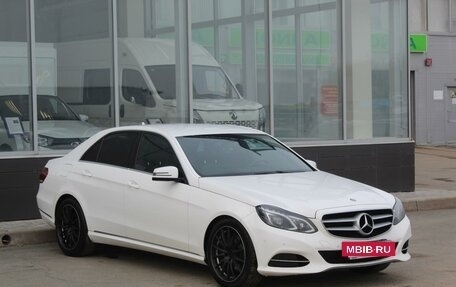 Mercedes-Benz E-Класс, 2015 год, 2 350 000 рублей, 4 фотография