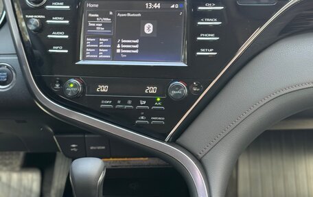 Toyota Camry, 2019 год, 2 800 000 рублей, 13 фотография