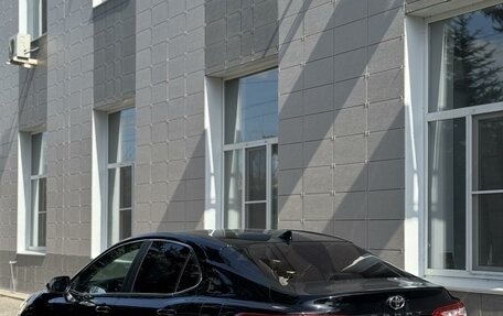 Toyota Camry, 2019 год, 2 800 000 рублей, 4 фотография
