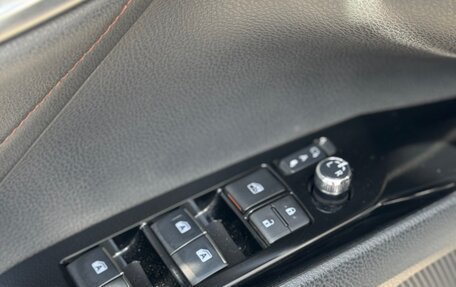 Toyota Camry, 2019 год, 2 800 000 рублей, 15 фотография