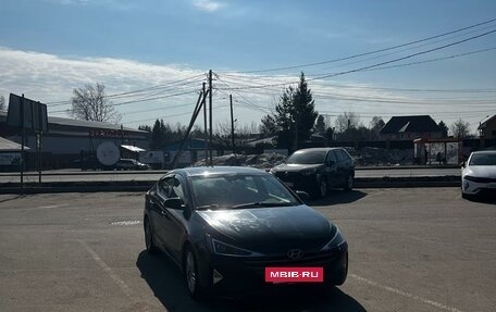 Hyundai Elantra VI рестайлинг, 2018 год, 1 400 000 рублей, 9 фотография