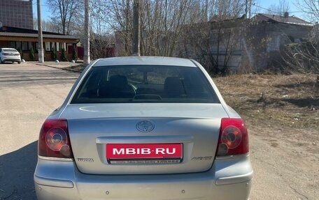 Toyota Avensis III рестайлинг, 2006 год, 900 000 рублей, 1 фотография
