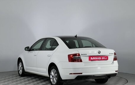 Skoda Octavia, 2019 год, 1 990 000 рублей, 7 фотография