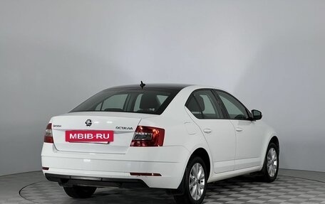 Skoda Octavia, 2019 год, 1 990 000 рублей, 5 фотография