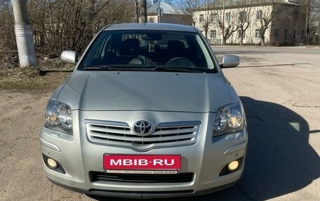 Toyota Avensis III рестайлинг, 2006 год, 900 000 рублей, 3 фотография
