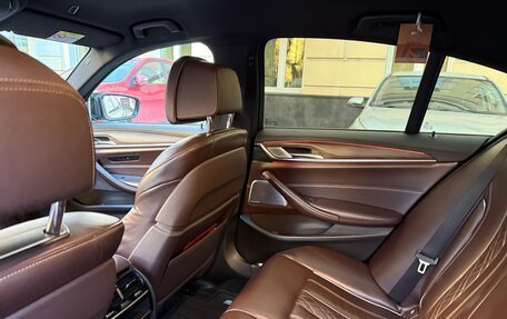 BMW 5 серия, 2018 год, 4 100 000 рублей, 13 фотография