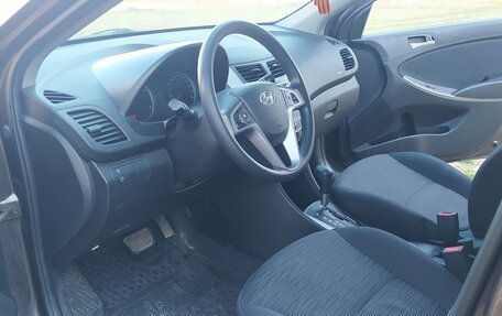 Hyundai Solaris II рестайлинг, 2015 год, 1 100 000 рублей, 5 фотография