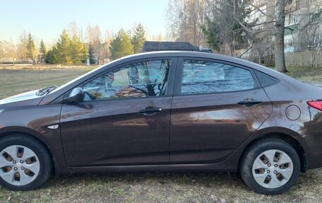 Hyundai Solaris II рестайлинг, 2015 год, 1 100 000 рублей, 2 фотография