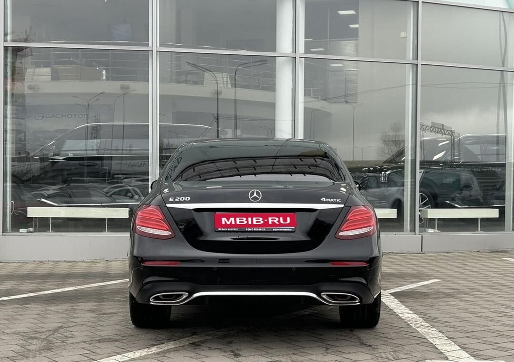 Mercedes-Benz E-Класс, 2019 год, 3 399 000 рублей, 5 фотография