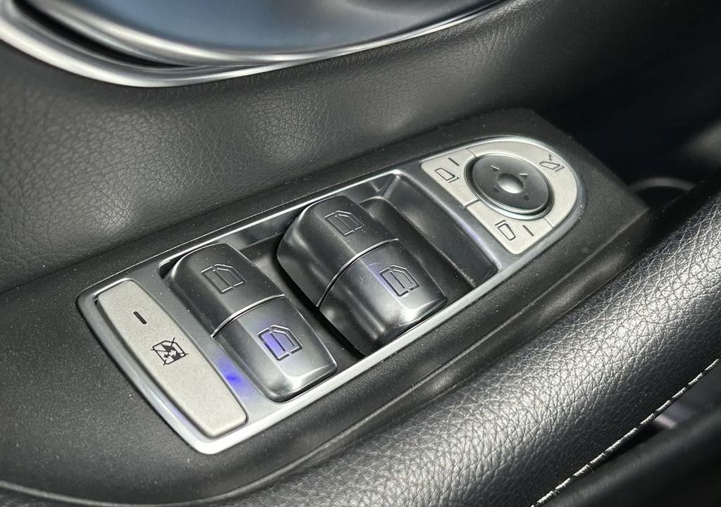 Mercedes-Benz E-Класс, 2019 год, 3 399 000 рублей, 17 фотография