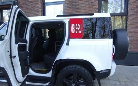 Land Rover Defender II, 2021 год, 6 500 000 рублей, 10 фотография