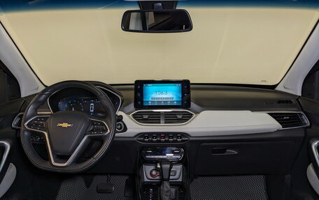 Chevrolet Captiva, 2022 год, 2 180 000 рублей, 17 фотография