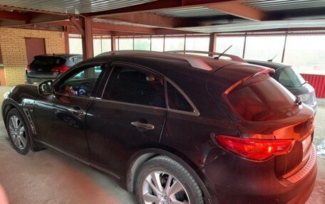 Infiniti QX70, 2013 год, 3 000 000 рублей, 2 фотография