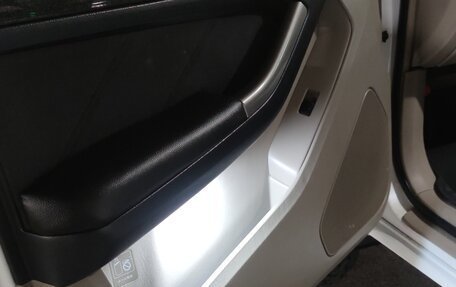 Toyota Hilux Surf IV, 2003 год, 1 990 000 рублей, 6 фотография