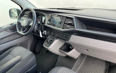Volkswagen Caravelle T6 рестайлинг, 2021 год, 4 848 900 рублей, 8 фотография