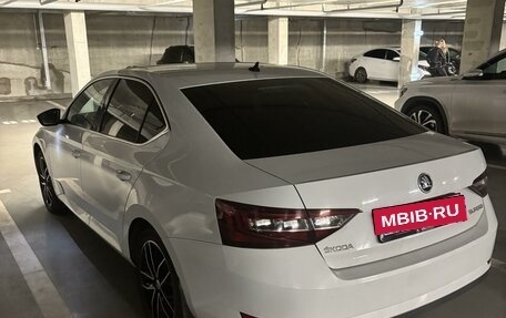 Skoda Superb III рестайлинг, 2016 год, 2 150 000 рублей, 2 фотография