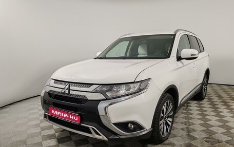 Mitsubishi Outlander III рестайлинг 3, 2019 год, 2 096 667 рублей, 1 фотография