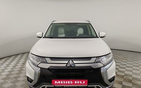 Mitsubishi Outlander III рестайлинг 3, 2019 год, 2 096 667 рублей, 2 фотография