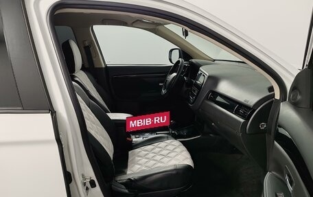 Mitsubishi Outlander III рестайлинг 3, 2019 год, 2 096 667 рублей, 20 фотография