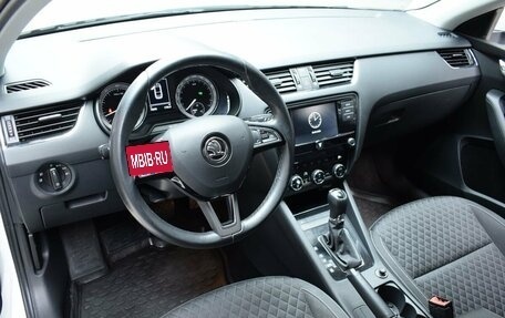 Skoda Octavia, 2018 год, 2 240 000 рублей, 9 фотография