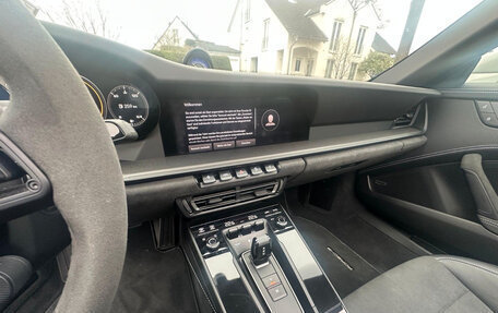 Porsche 911, 2022 год, 19 999 990 рублей, 10 фотография