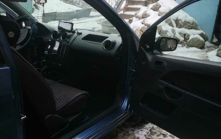 Ford Fiesta, 2005 год, 450 000 рублей, 18 фотография