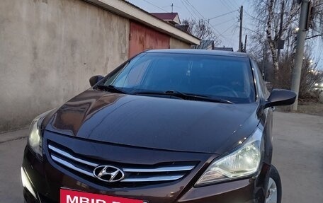 Hyundai Solaris II рестайлинг, 2015 год, 840 000 рублей, 1 фотография
