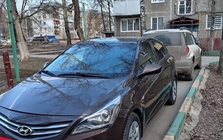 Hyundai Solaris II рестайлинг, 2015 год, 840 000 рублей, 5 фотография