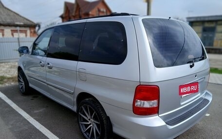 KIA Carnival III, 2005 год, 850 000 рублей, 8 фотография