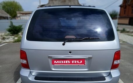 KIA Carnival III, 2005 год, 850 000 рублей, 7 фотография