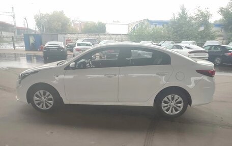 KIA Rio IV, 2022 год, 1 999 000 рублей, 3 фотография