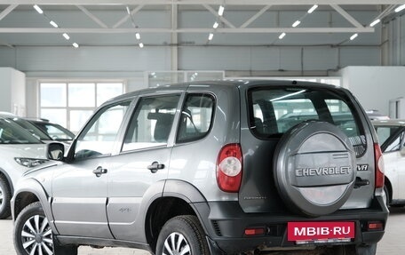 Chevrolet Niva I рестайлинг, 2016 год, 599 000 рублей, 5 фотография