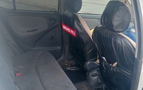 Toyota Vitz, 2002 год, 400 000 рублей, 6 фотография