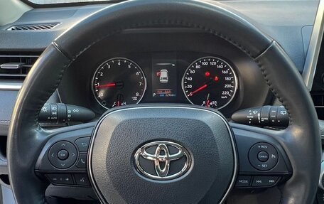 Toyota RAV4, 2021 год, 3 600 000 рублей, 5 фотография